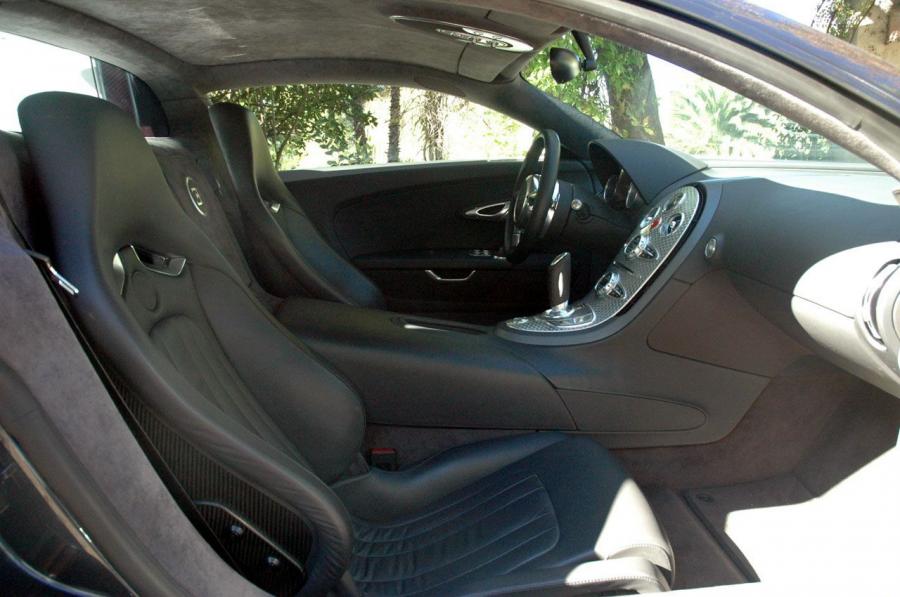  Bugatti Veyron 16.4 2007 года  (фото 18 из 28)